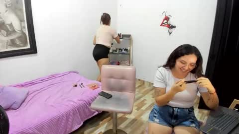 Snapshot of until_wet chatting on 2, 2, 2026 Kary and jhoa online show from 2, 2, 2026