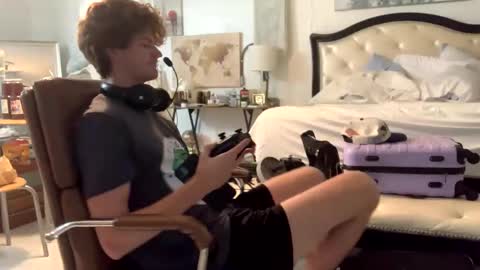 Stepbro online show from 3, 2, 2025