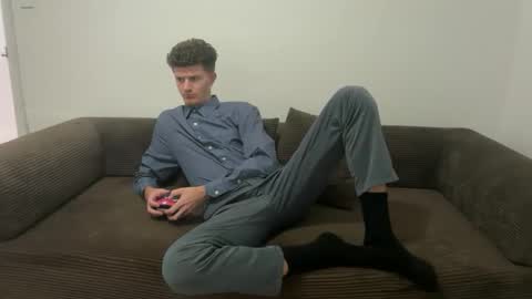Stepbro online show from 9, 4, 2026