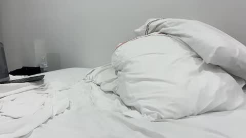 Stepbro online show from 9, 5, 2026