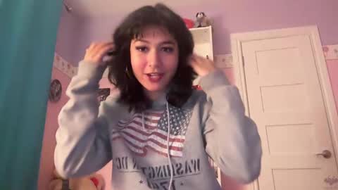 Snapshot of upaydahlia chatting on 1, 10, 2025 findom goddess dahlia  online show from 1, 10, 2025