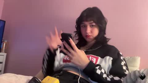 Snapshot of upaydahlia chatting on 18, 10, 2025 findom goddess dahlia  online show from 18, 10, 2025