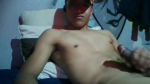 Snapshot of ur855224 chatting on 12, 9, 2025 EL CAMA online show from 12, 9, 2025