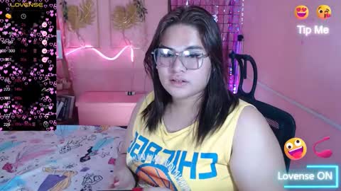 Snapshot of ur_baby_rebbecca chatting on 27, 1, 2025 SINGLE online show from 27, 1, 2025