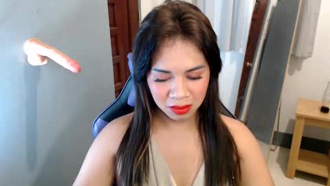 Vee online show from 5, 1, 2025