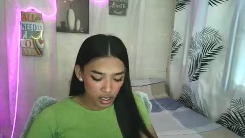ur_dazzlingmorenaxx online show from 13, 5, 2026
