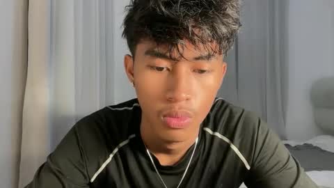 ur_fuckerbttm online show from 23, 2, 2026