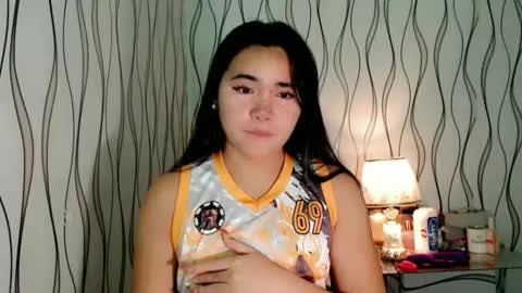 Snapshot of ur_innocent_girlx chatting on 10, 1, 2026 QUEENSY online show from 10, 1, 2026