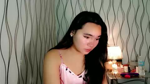 Snapshot of ur_innocent_girlx chatting on 14, 1, 2026 QUEENSY online show from 14, 1, 2026