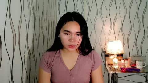 Snapshot of ur_innocent_girlx chatting on 19, 1, 2026 QUEENSY online show from 19, 1, 2026