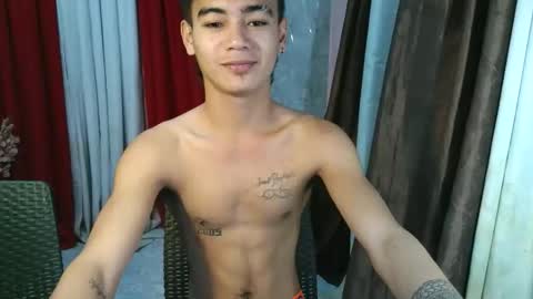 Snapshot of ur_naughtyboy_raphael chatting on 26, 9, 2025 ur_naughtyboy_raphael online show from 26, 9, 2025