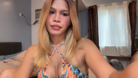 BARBIE- DONT FORGET TO FOLLOW ME AND GIVE ME THUMBS UP online show from 7, 11, 2025