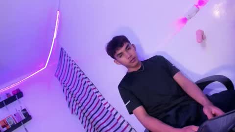 ur_shan21 online show from 18, 5, 2026
