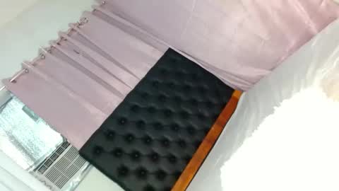 Snapshot of ur_tsemma chatting on 7, 11, 2025 emma online show from 7, 11, 2025