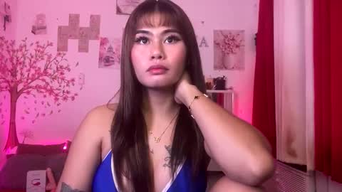 HelloIm  Girly online show from 29, 4, 2026