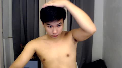 Snapshot of urasian_hardcockxx chatting on 6, 2, 2025 milly online show from 6, 2, 2025