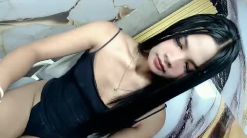 urasian_latinaxxx online show from 16, 6, 2026