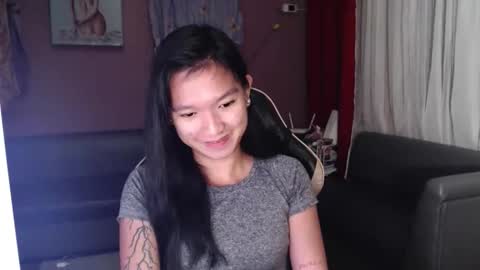 Snapshot of urasian_newra chatting on 25, 10, 2025 NEWRA ALLISON online show from 25, 10, 2025