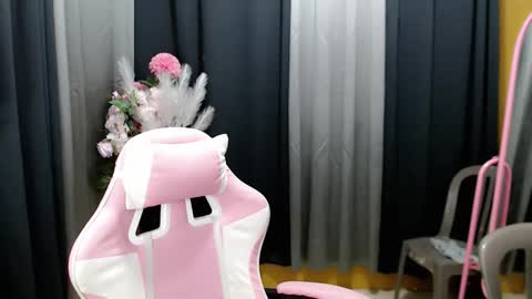 urasiancumgirl_ online show from 16, 4, 2026