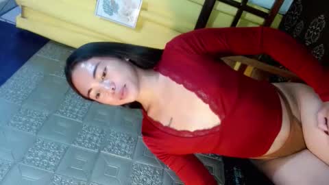Snapshot of urasiangirl01 chatting on 13, 5, 2026 yesha online show from 13, 5, 2026