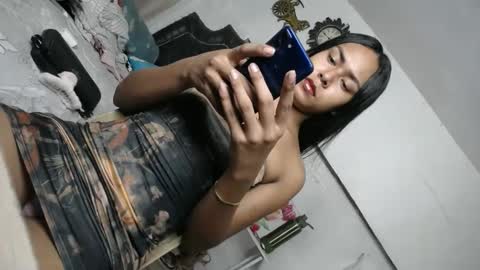 Snapshot of urasians_cummer chatting on 27, 12, 2024 Pau online show from 27, 12, 2024