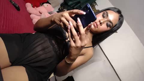 Snapshot of urasians_cummer chatting on 2, 1, 2025 Pau online show from 2, 1, 2025