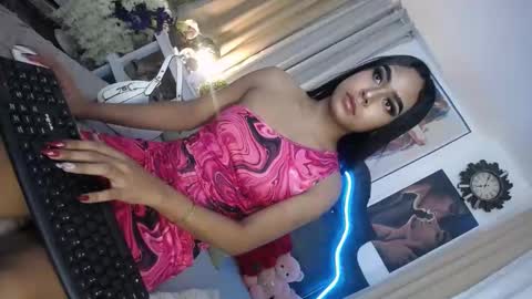 Snapshot of urasians_cummer chatting on 14, 2, 2025 Pau online show from 14, 2, 2025