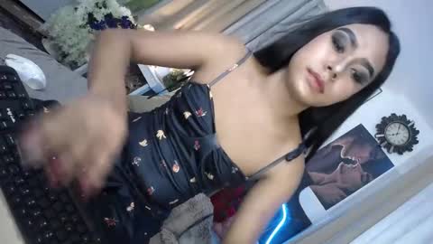 Snapshot of urasians_cummer chatting on 16, 2, 2025 Pau online show from 16, 2, 2025