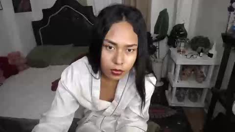 Snapshot of urasians_cummer chatting on 9, 3, 2025 Pau online show from 9, 3, 2025