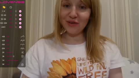 Snapshot of urbadkitty chatting on 13, 12, 2024 urbadkitty online show from 13, 12, 2024