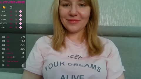 Snapshot of urbadkitty chatting on 18, 12, 2024 urbadkitty online show from 18, 12, 2024