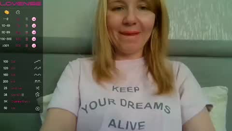 Snapshot of urbadkitty chatting on 26, 2, 2025 urbadkitty online show from 26, 2, 2025