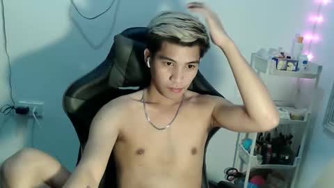 Snapshot of urcutefucking_asianboy chatting on 3, 11, 2025 ASIANBBYBOY online show from 3, 11, 2025