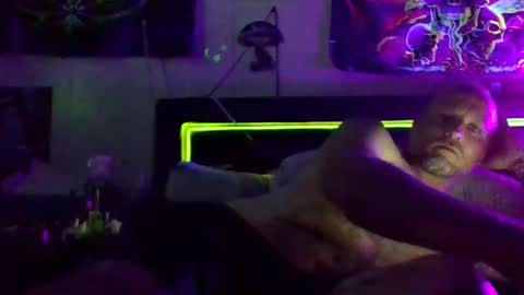 urdaddy875867 online show from 13, 5, 2026