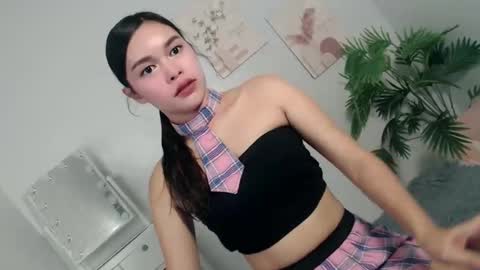 Snapshot of ure_asiancockgirl07 chatting on 25, 10, 2025 Bretesh online show from 25, 10, 2025