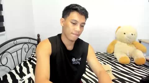 urfucker_vinz online show from 8, 5, 2026