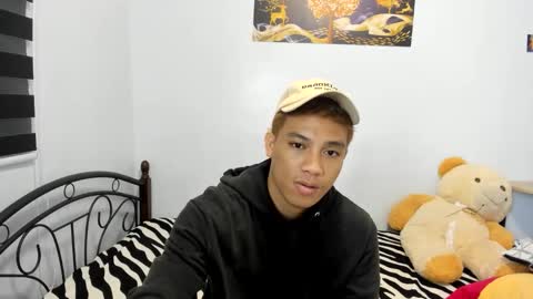 urfucker_vinz online show from 20, 5, 2026