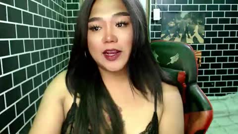 Snapshot of urgirl_dimple chatting on 6, 11, 2025 Dimple online show from 6, 11, 2025