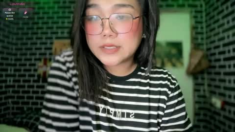 Snapshot of urgirl_dimple chatting on 8, 4, 2026 Dimple online show from 8, 4, 2026