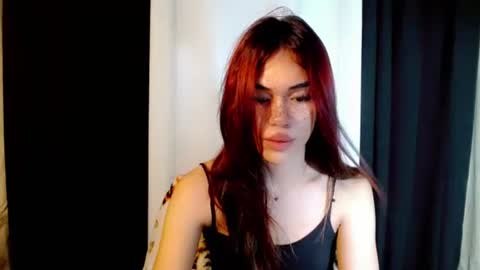 Snapshot of urgirl_leah chatting on 16, 9, 2025 Leah online show from 16, 9, 2025