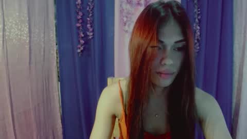 Snapshot of urgirl_leah chatting on 23, 9, 2025 Leah online show from 23, 9, 2025