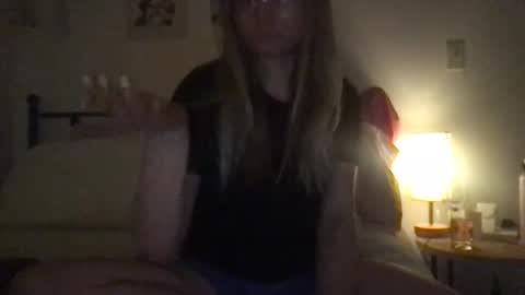 urgirlfornow online show from 25, 3, 2026