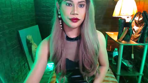 Snapshot of urhardcockqueenxxx chatting on 20, 12, 2024 queen norelle online show from 20, 12, 2024