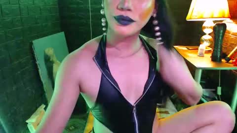 Snapshot of urhardcockqueenxxx chatting on 6, 10, 2025 queen norelle online show from 6, 10, 2025