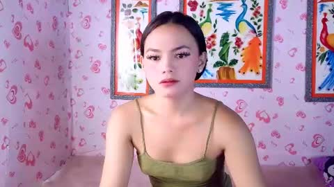 urhot_maxine online show from 18, 6, 2026