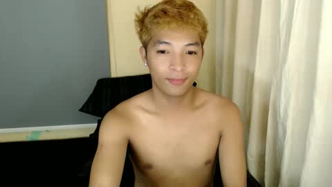 Snapshot of urhotethanxx chatting on 2, 10, 2025 Ethan online show from 2, 10, 2025