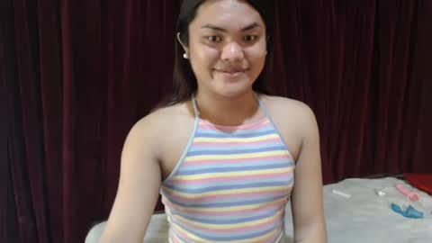 Snapshot of urhottie_bella chatting on 5, 3, 2026 urhottie_bella online show from 5, 3, 2026