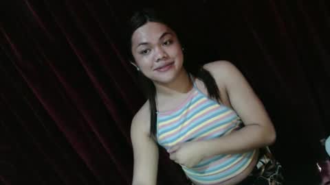urhottie_bella online show from 13, 5, 2026