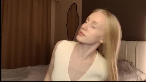 ElizabethLizy online show from 29, 5, 2026