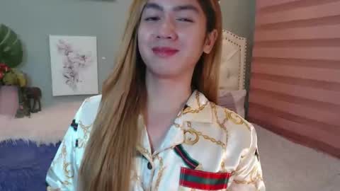 Snapshot of urlovelypinayxxx chatting on 8, 4, 2026 MIYA online show from 8, 4, 2026
